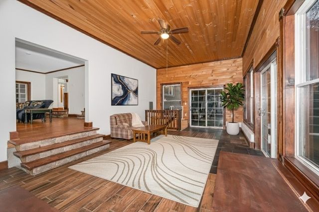 33 West St, Westford, MA 01886