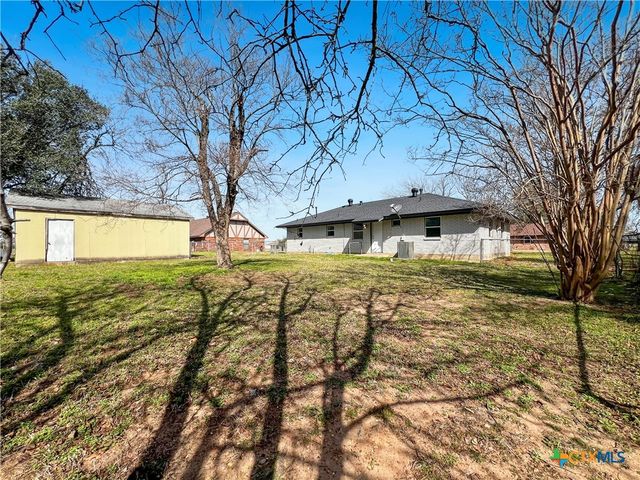 803 W 25th Street, Cameron, TX 76520