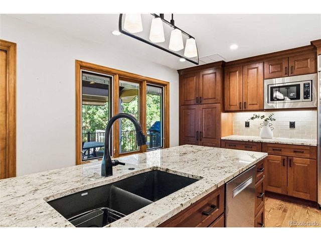 7807 S Forest St, Centennial, CO 80122