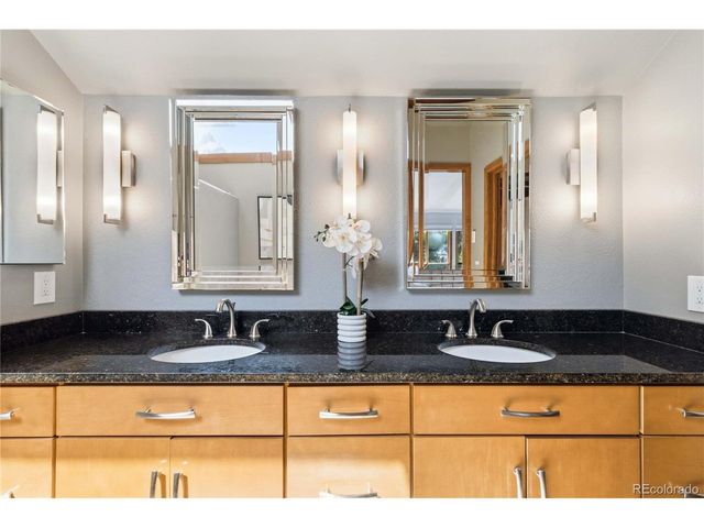 7807 S Forest St, Centennial, CO 80122
