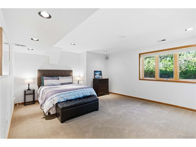 7807 S Forest St, Centennial, CO 80122