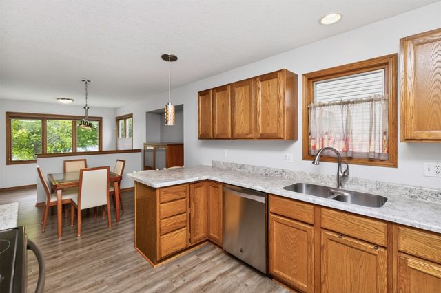 903 NE 5th Street, Ankeny, IA 50021