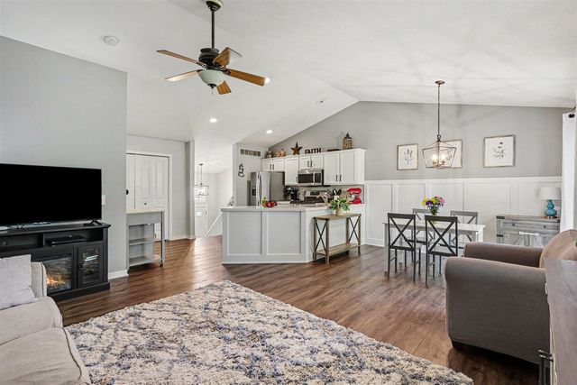 2970 Pebblestone Drive 26, Hudsonville, MI 49426
