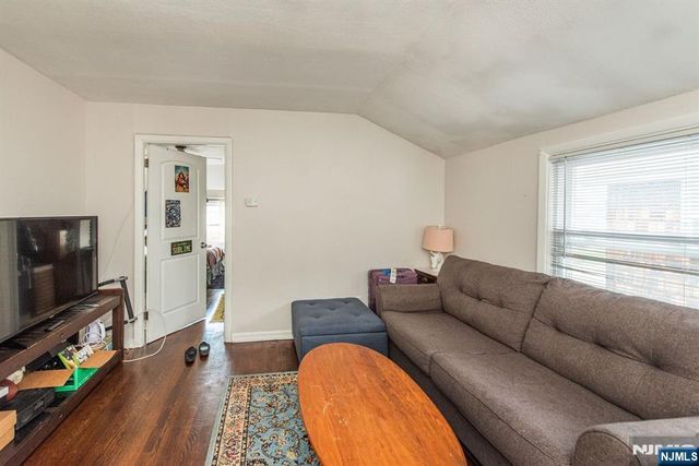 56 Central Avenue, Caldwell, NJ 07006