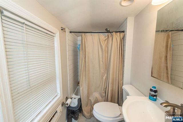 56 Central Avenue, Caldwell, NJ 07006