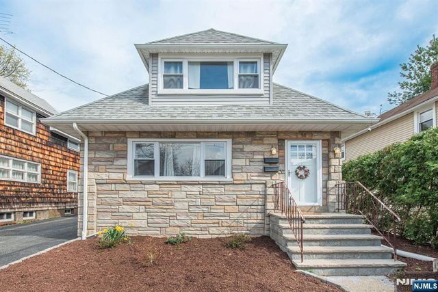56 Central Avenue, Caldwell, NJ 07006