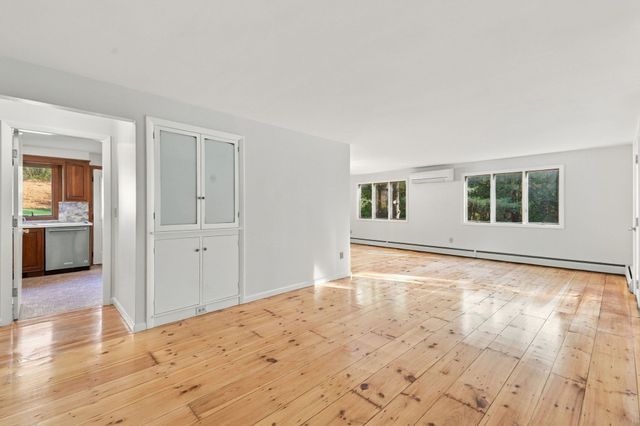 113 Kilburn St., Lunenburg, MA 01462