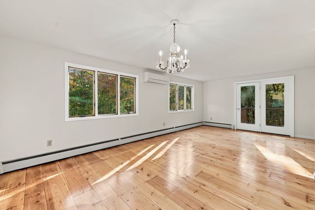 113 Kilburn St., Lunenburg, MA 01462