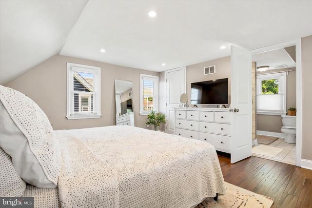 136 GREENWOOD AVE, Ambler, PA 19002