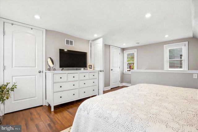 136 GREENWOOD AVE, Ambler, PA 19002