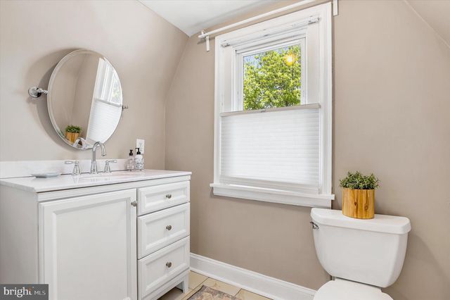 136 GREENWOOD AVE, Ambler, PA 19002