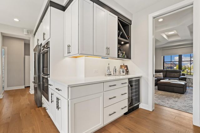 9727 Dunegrass Way, St. John, IN 46373