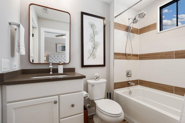 9727 Dunegrass Way, St. John, IN 46373