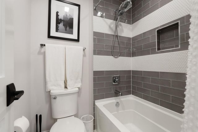 9727 Dunegrass Way, St. John, IN 46373