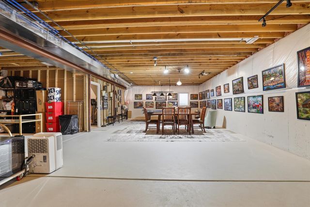 9727 Dunegrass Way, St. John, IN 46373