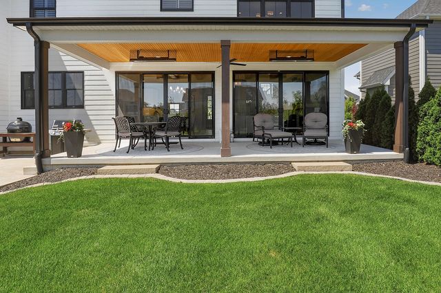 9727 Dunegrass Way, St. John, IN 46373