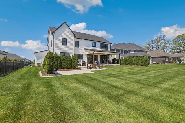 9727 Dunegrass Way, St. John, IN 46373