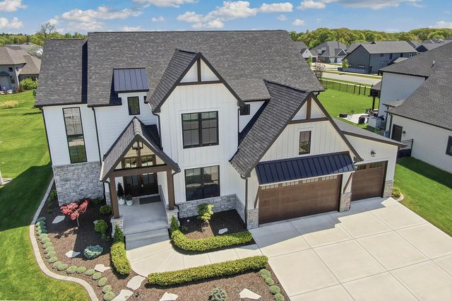 9727 Dunegrass Way, St. John, IN 46373