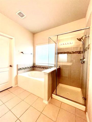 13811 Giant Panda Bear Avenue, Crosby, TX 77532