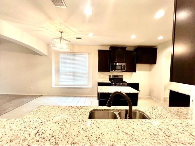13811 Giant Panda Bear Avenue, Crosby, TX 77532