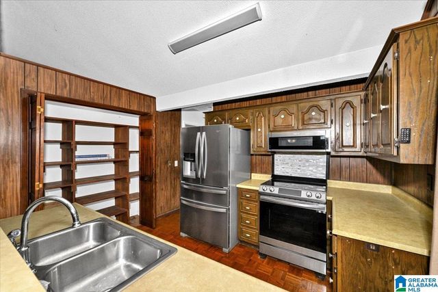 1841 GLOVER STREET NW, Cullman, AL 35055