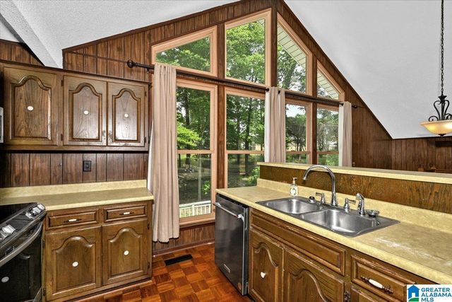 1841 GLOVER STREET NW, Cullman, AL 35055