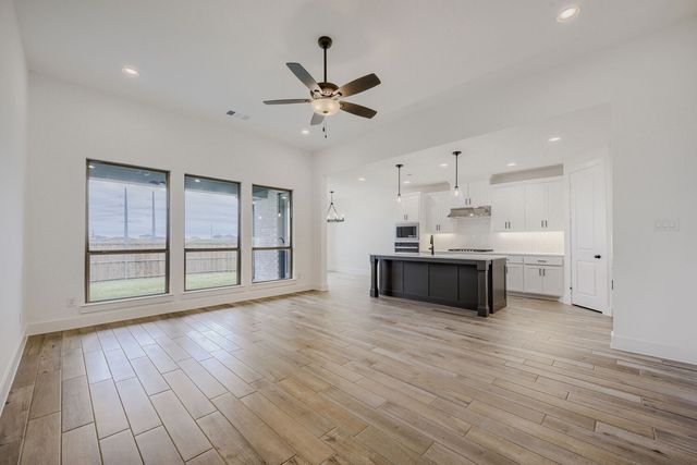 242 Buffalo Boulevard, Rhome, TX 76078