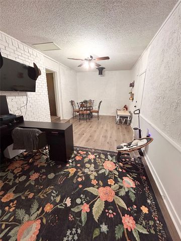 906 Zahara Street, Bowie, TX 76230