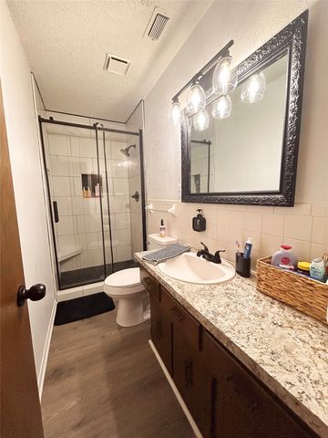 906 Zahara Street, Bowie, TX 76230
