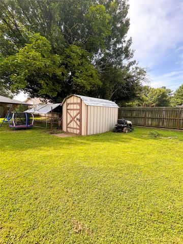 906 Zahara Street, Bowie, TX 76230