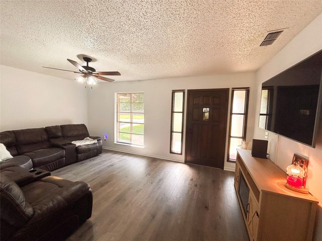 906 Zahara Street, Bowie, TX 76230