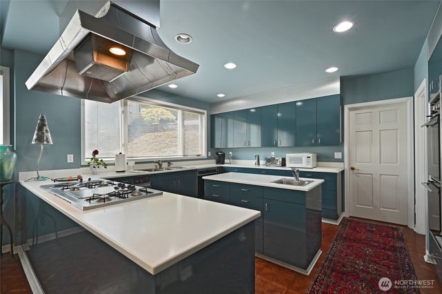 8508 54TH Avenue NE, Seattle, WA 98115