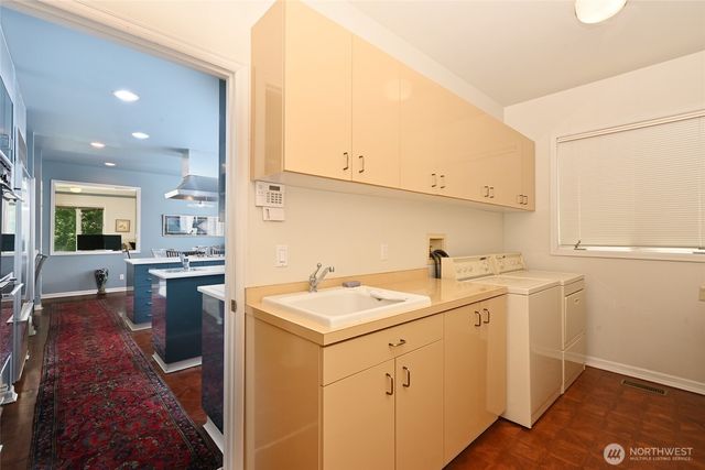 8508 54TH Avenue NE, Seattle, WA 98115