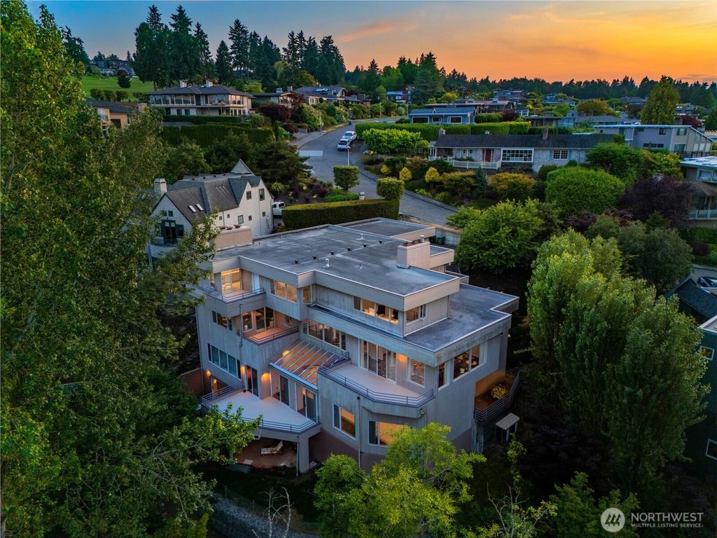 8508 54TH Avenue NE, Seattle, WA 98115