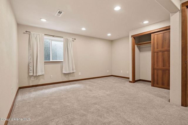 24420 E Autumn Crossing Ave, Liberty Lake, WA 99019