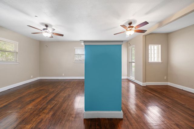 801 NW 7th Avenue, Mineral Wells, TX 76067