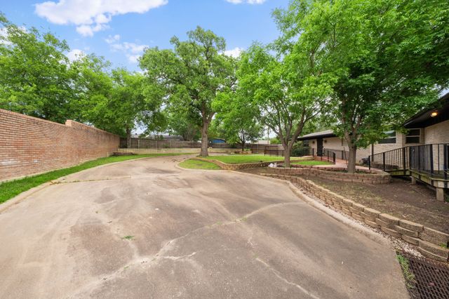 801 NW 7th Avenue, Mineral Wells, TX 76067