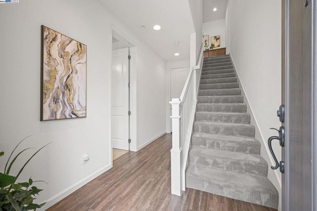 2336 2336 Carbondale Way, Dublin, CA 94568