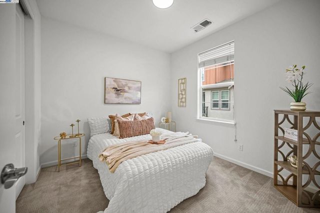 2336 2336 Carbondale Way, Dublin, CA 94568