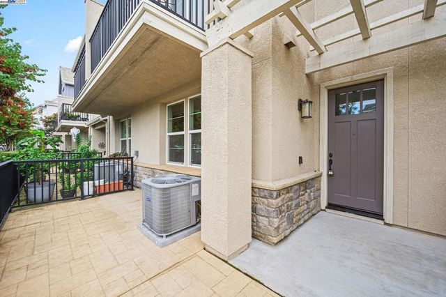 2336 2336 Carbondale Way, Dublin, CA 94568