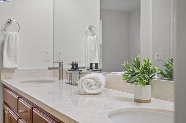 2336 2336 Carbondale Way, Dublin, CA 94568