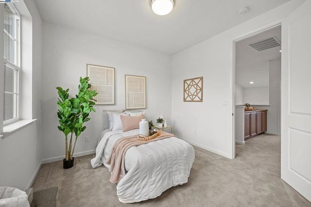 2336 2336 Carbondale Way, Dublin, CA 94568