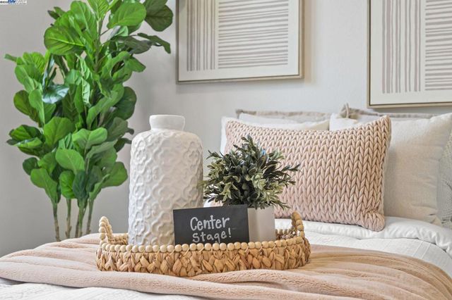 2336 2336 Carbondale Way, Dublin, CA 94568