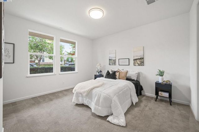 2336 2336 Carbondale Way, Dublin, CA 94568