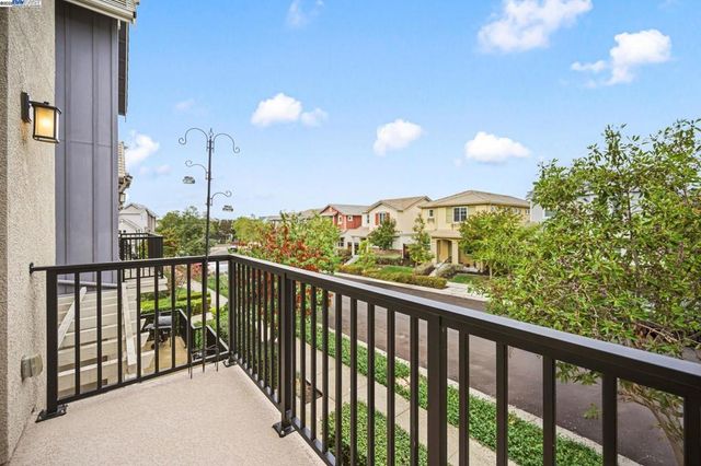 2336 2336 Carbondale Way, Dublin, CA 94568