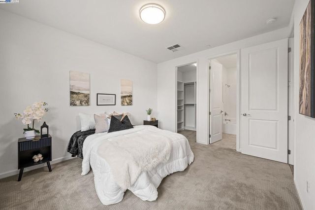 2336 2336 Carbondale Way, Dublin, CA 94568