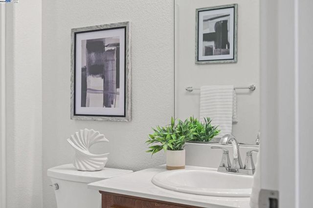 2336 2336 Carbondale Way, Dublin, CA 94568