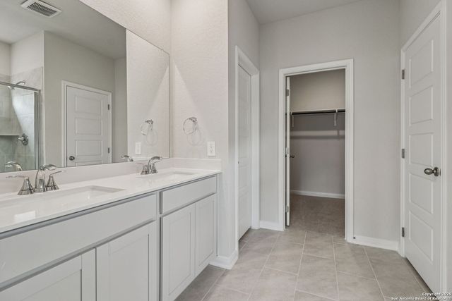 10254 King Robert, San Antonio, TX 78239