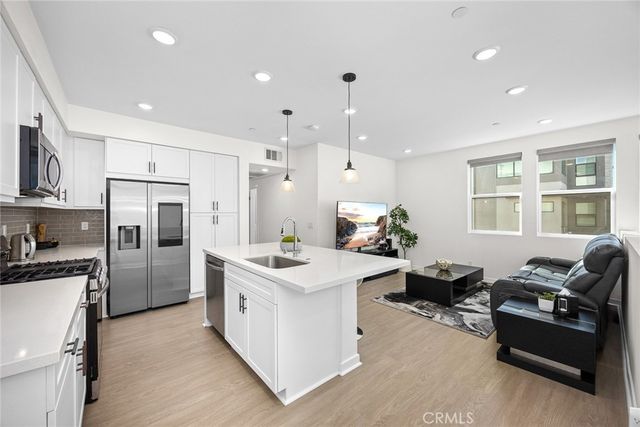 11026 Momentum, Rancho Cucamonga, CA 91730
