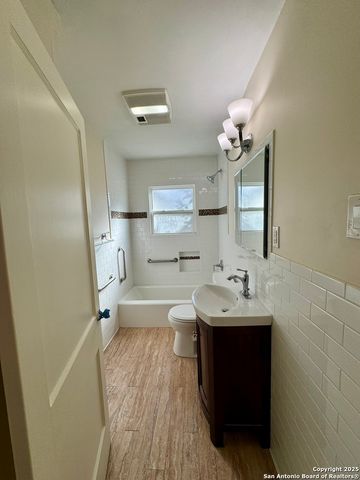 207 terra alta, San Antonio, TX 78209